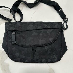 Lululemon Festival bag